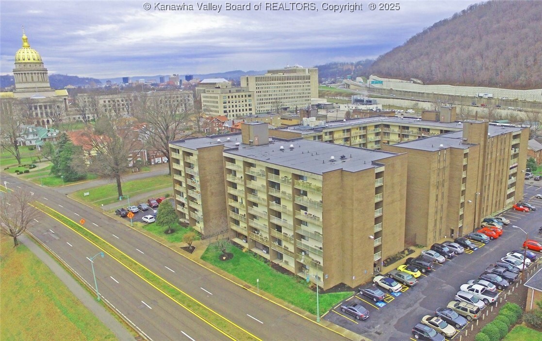 2106 Kanawha Boulevard E 521  Charleston WV 25311 photo