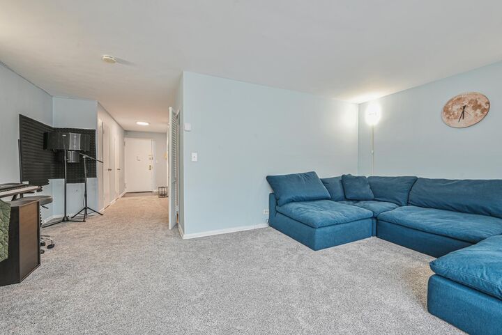 Property Photo:  8900 170th Street 7N  NY 11432