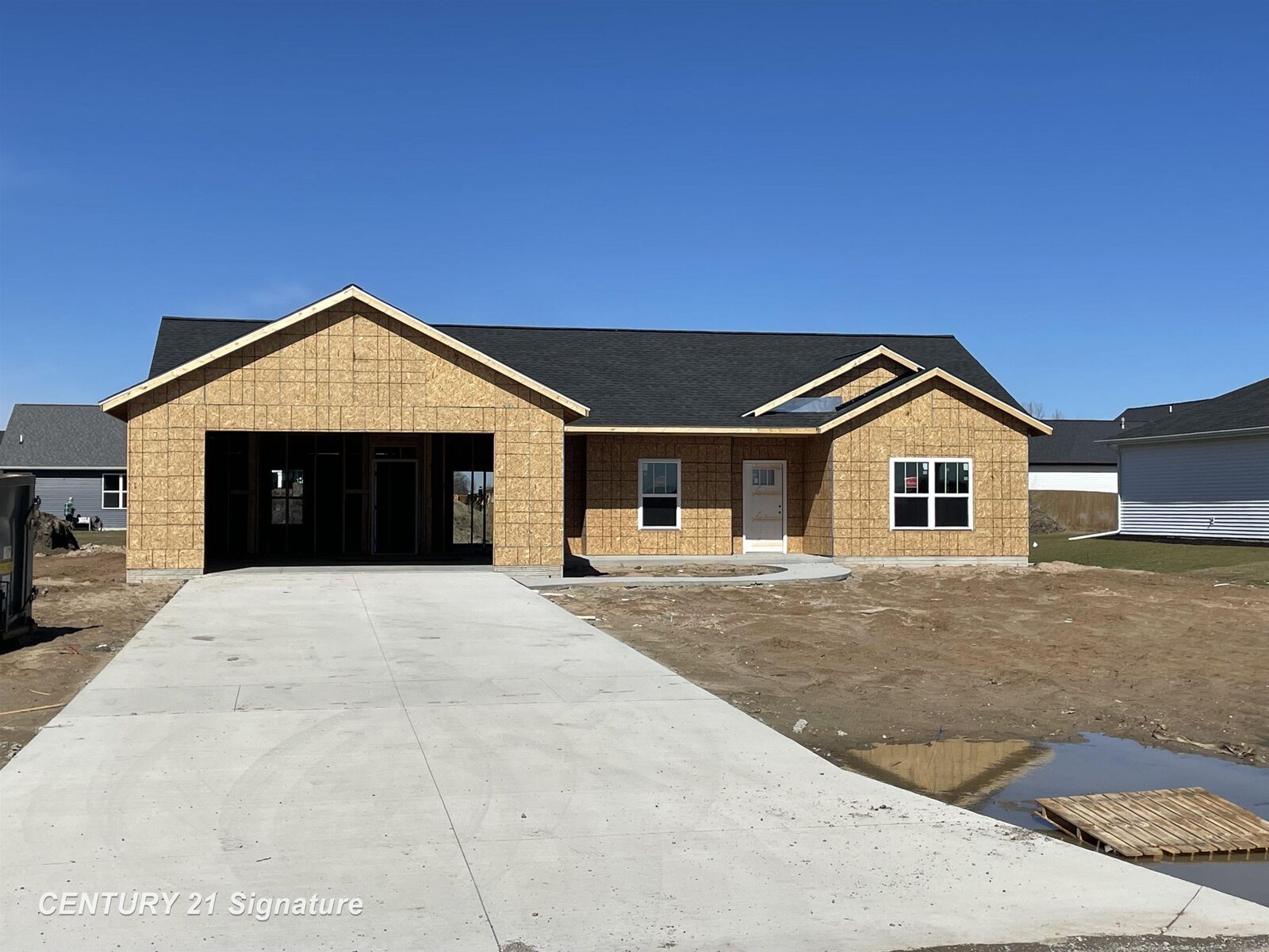 Property Photo: 10160 Sarle Road MI 48623