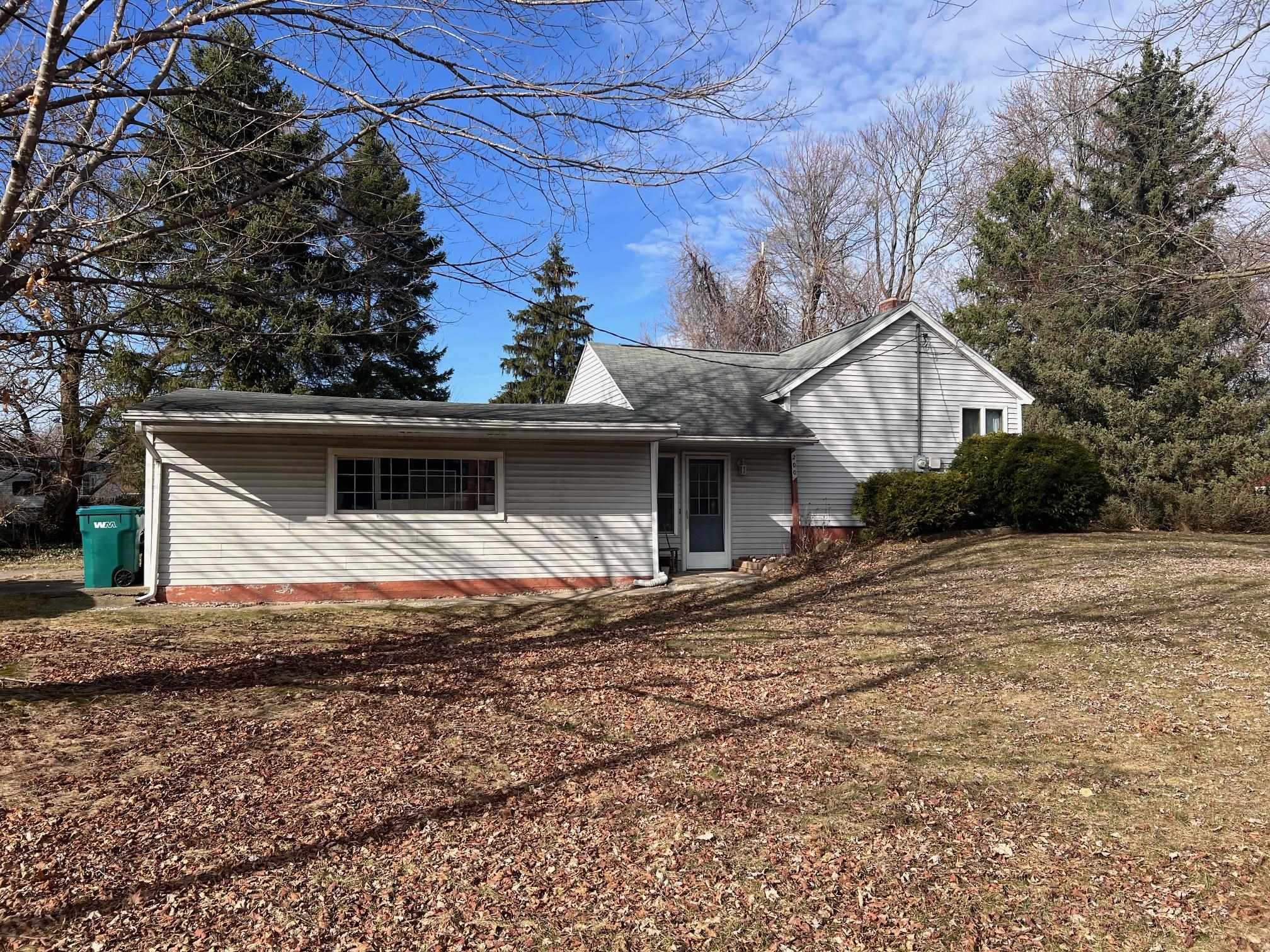 200 W Rolfe Street  Perry MI 48872 photo