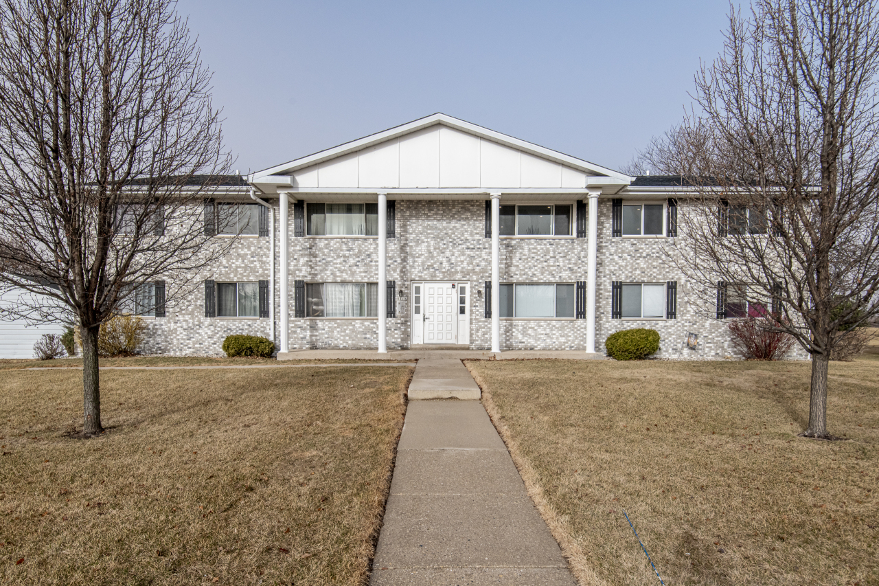 10416 W Whitnall Edge Ct  Franklin WI 53132 photo