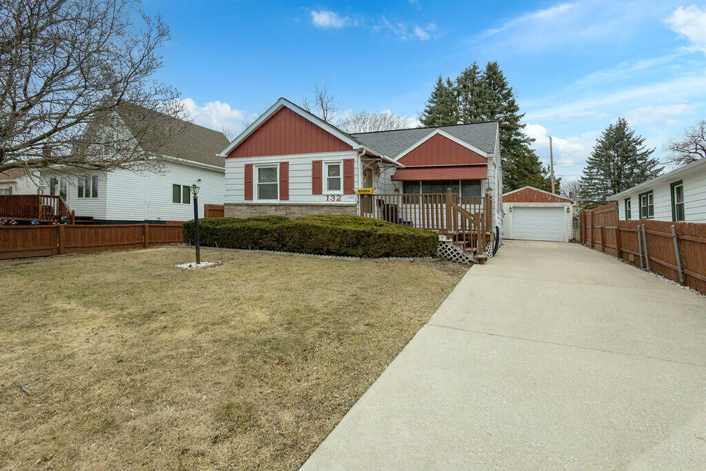 Property Photo:  132 E Washington Ave  WI 53027 