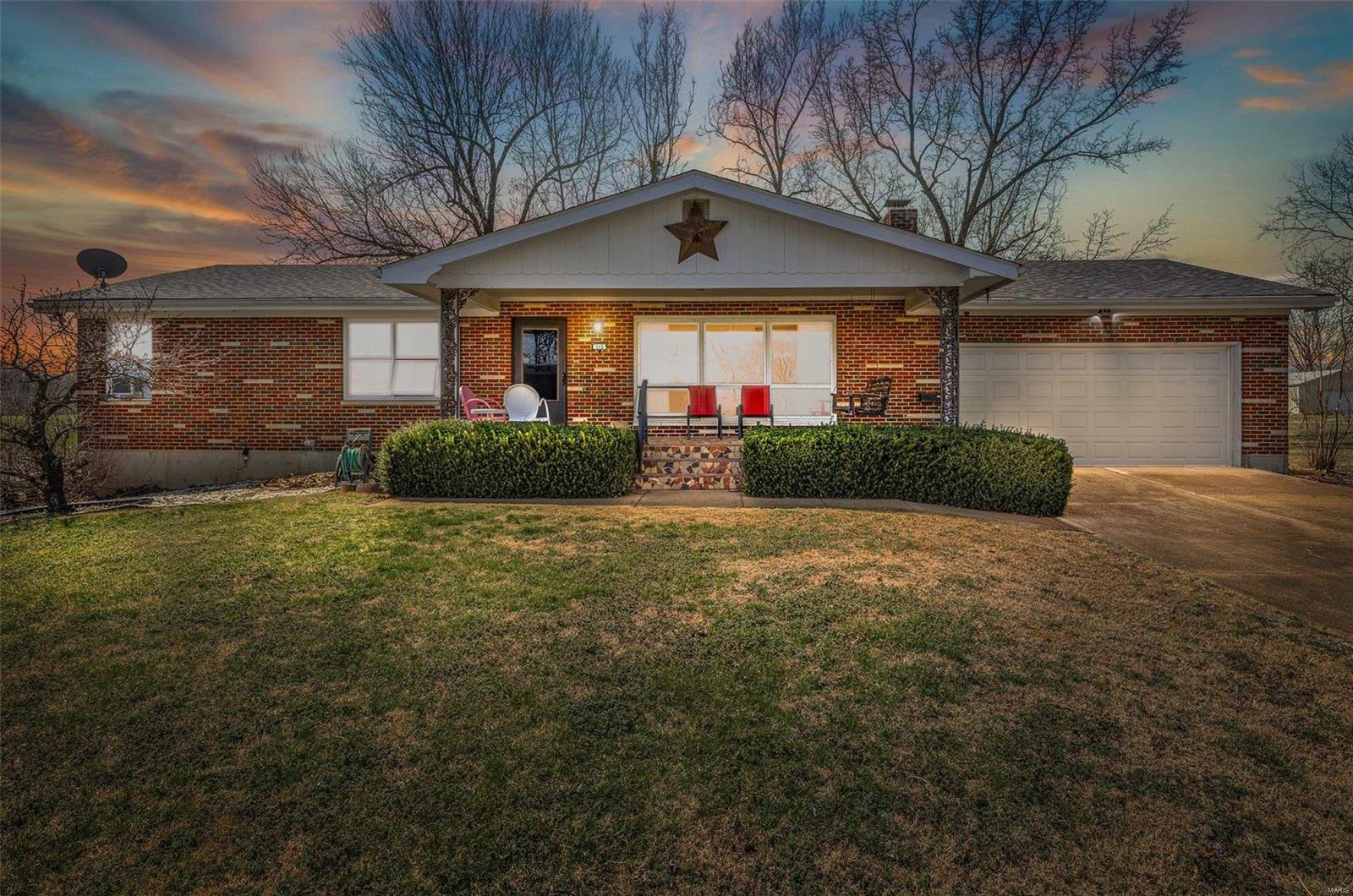 Property Photo: 113 S Madison Street MO 63601