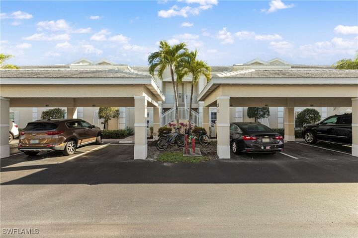 Property Photo: 1330 Sweetwater Cove 102 FL 34110