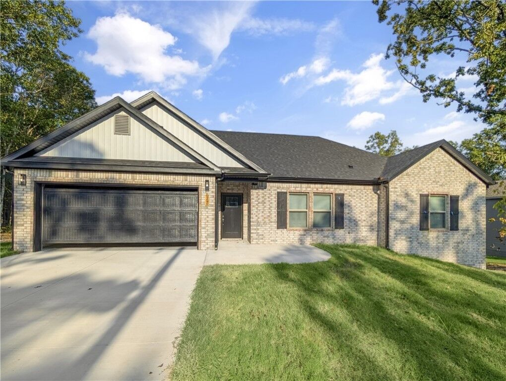 Property Photo:  58 Carrick Drive  AR 72715 