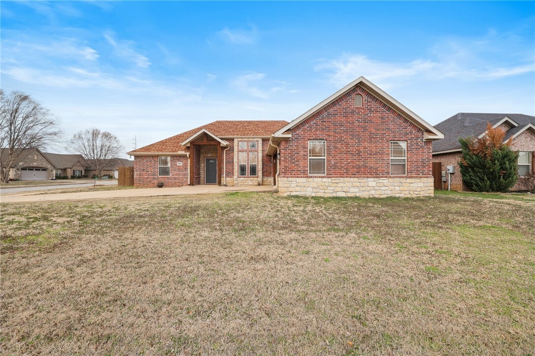 Property Photo: 3604 SW Briar Creek Avenue AR 72713