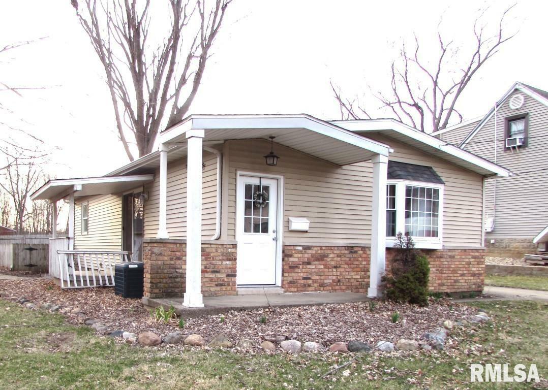 Property Photo:  400 Hamilton Street  IL 61571 