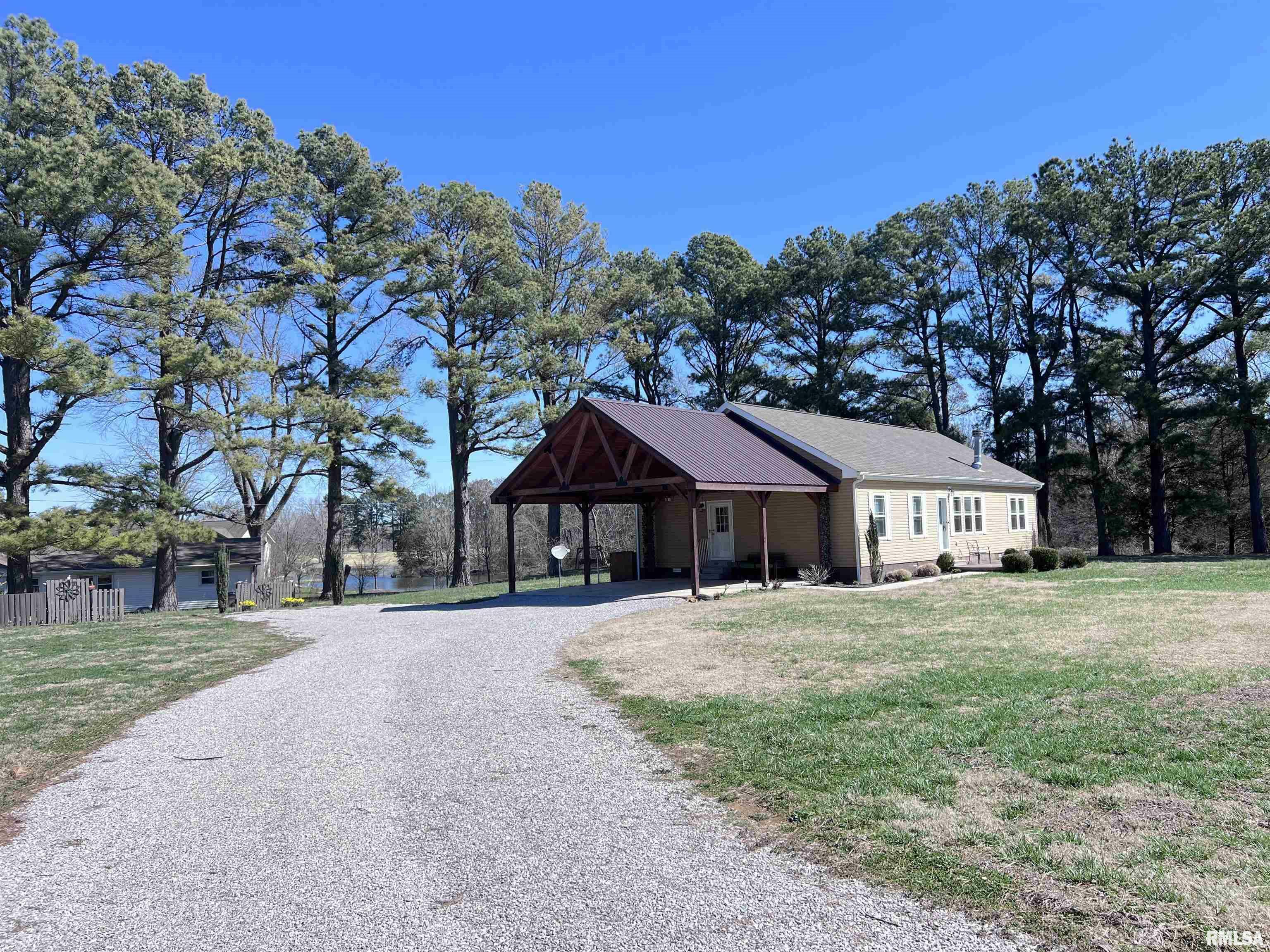 2159 W Lake Road  Murphysboro IL 62966 photo