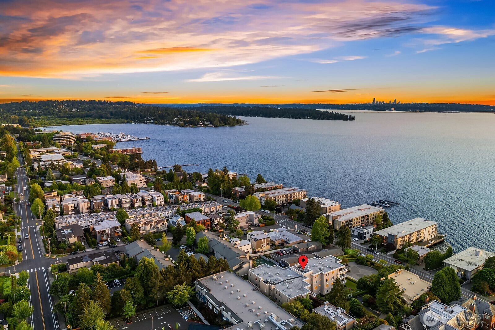 Property Photo: 6424 Lake Washington Boulevard NE 23 WA 98033