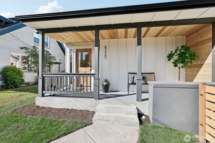 Property Photo: 8225 Latona Avenue NE WA 98115