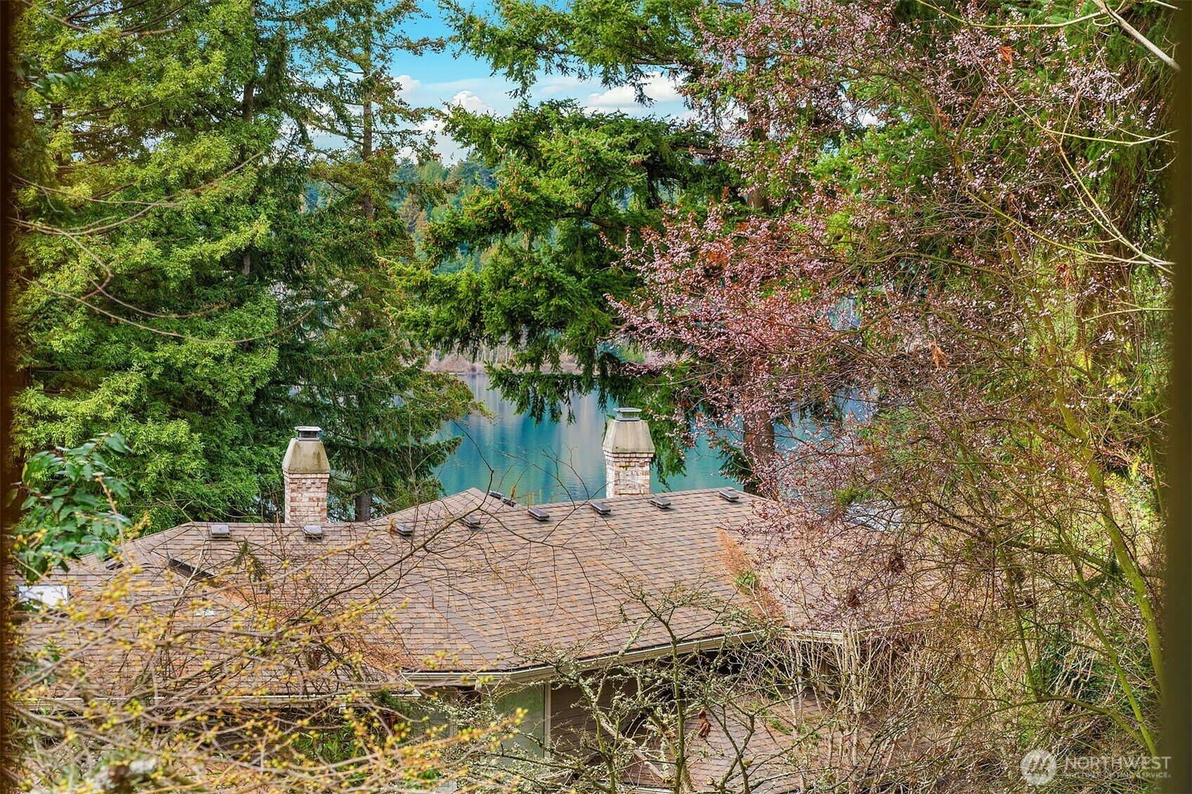 Property Photo: 7850 SE 62nd Street WA 98040
