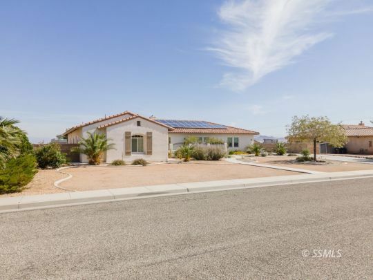104 W Franklin Ave  Ridgecrest CA 93555 photo