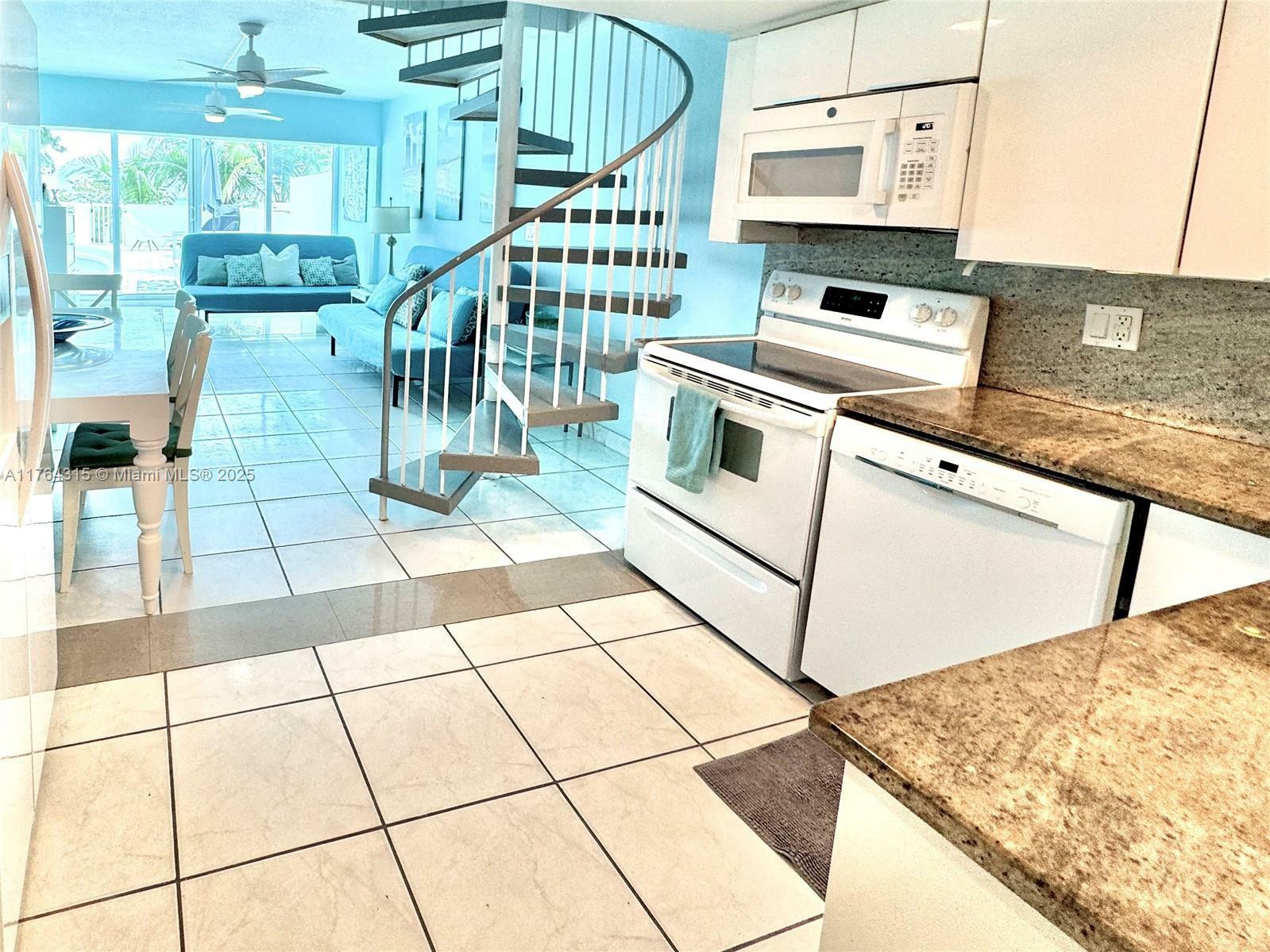 Property Photo:  5445 Collins Ave Th-11  FL 33140 