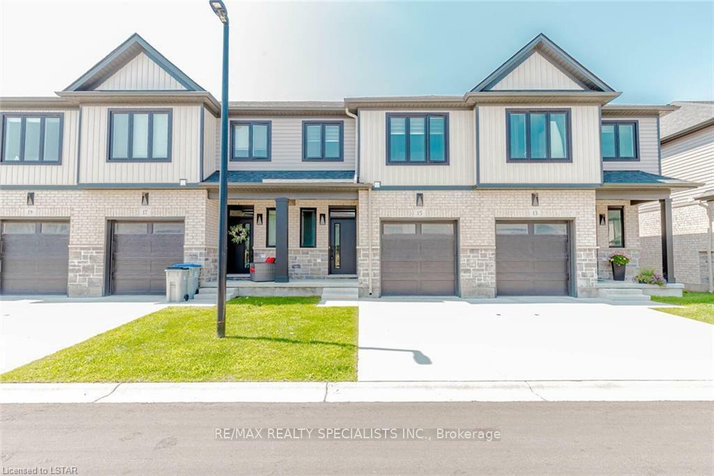 Property Photo: 601 Lions Park Drive S 15 ON N0L 1W0