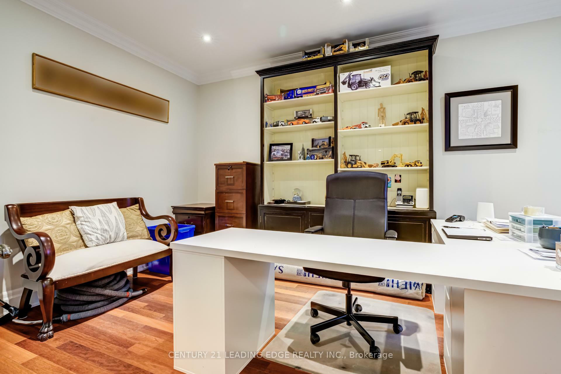 Property Photo: 127 Sultana Avenue ON M6A 1T6