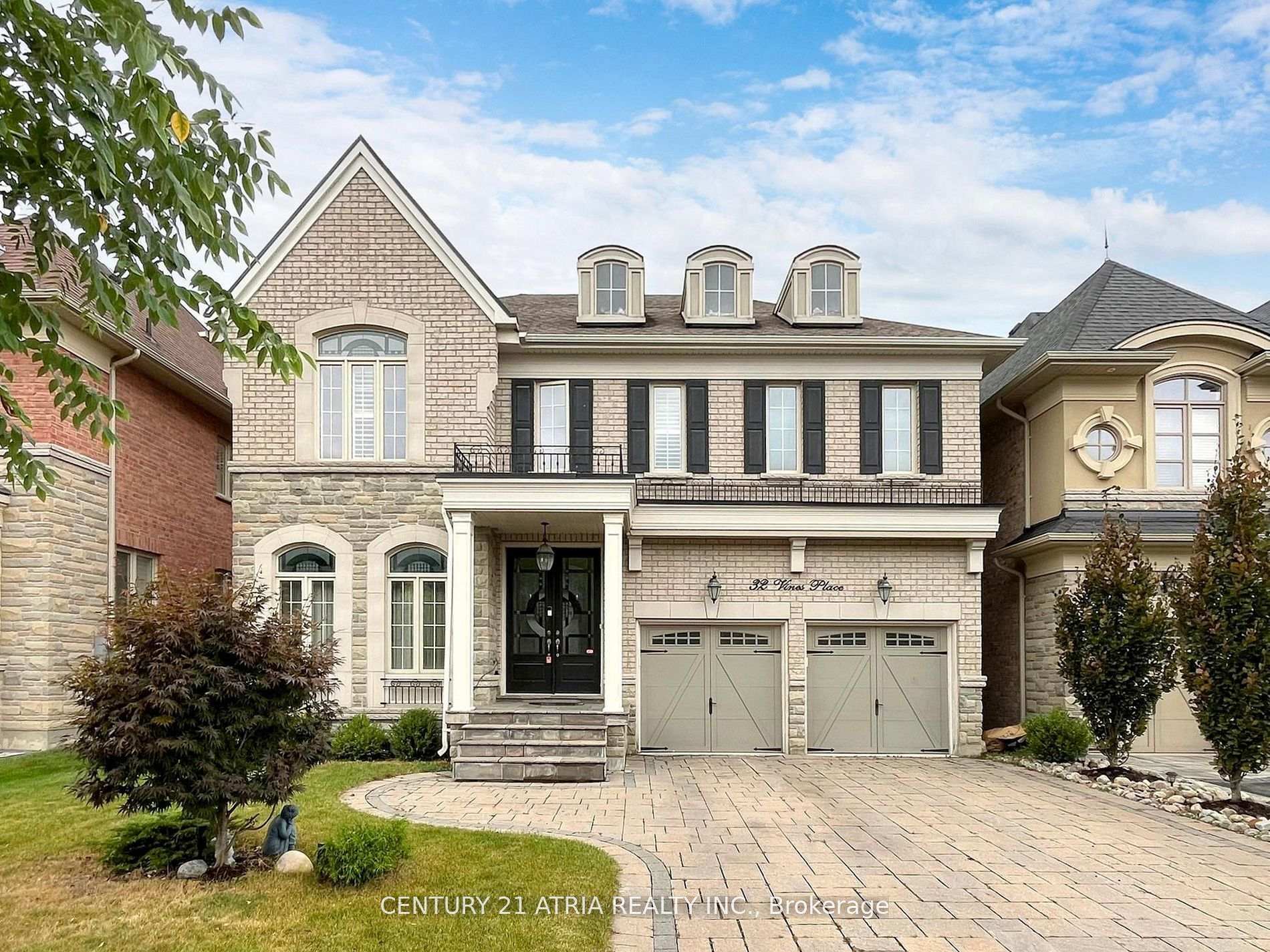 32 Vines Place  Aurora ON L4G 0R7 photo