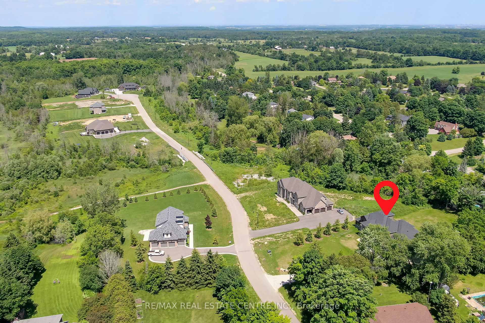Property Photo: 101 Perryman Court ON N0B 1H0