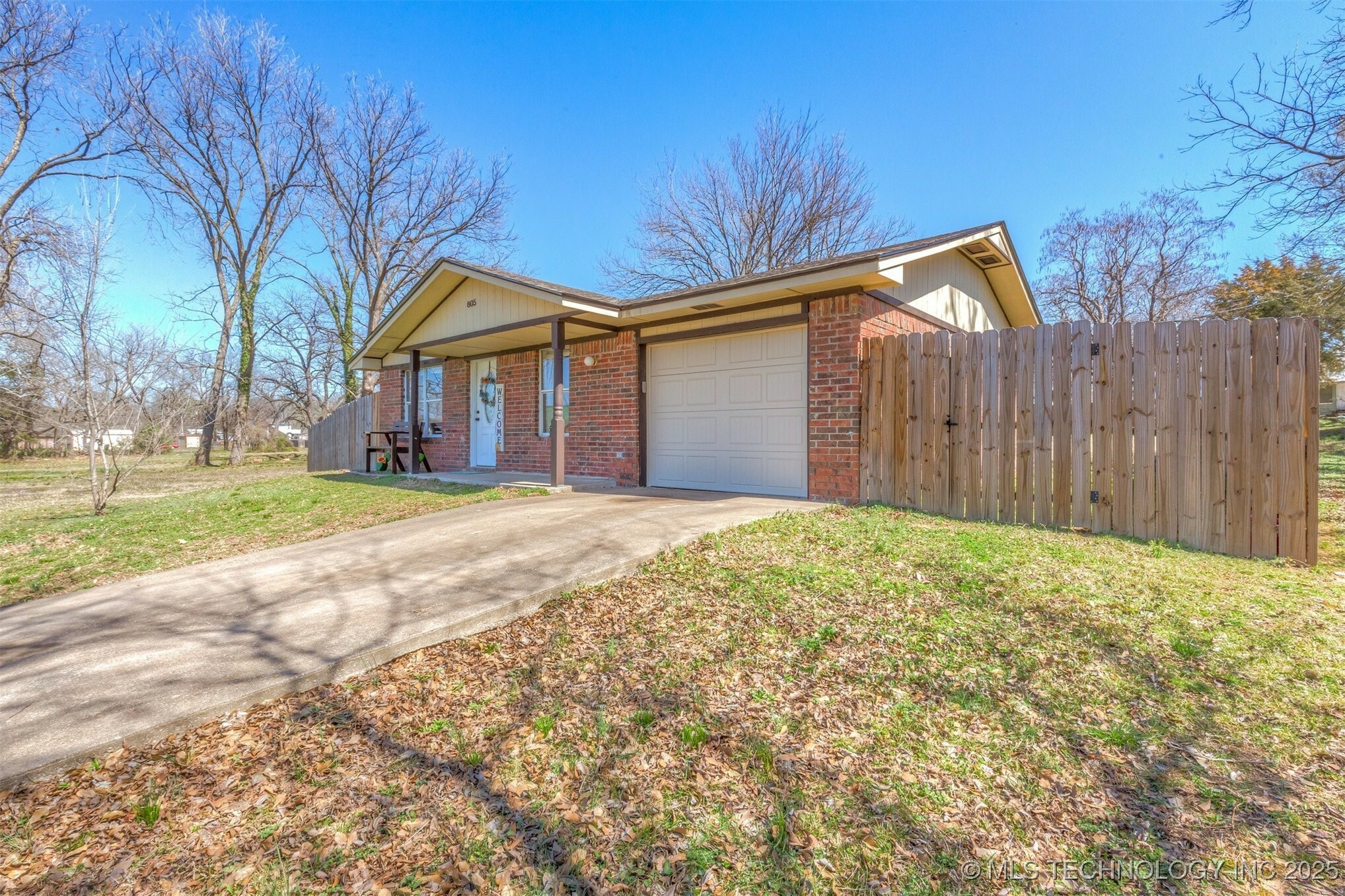 Property Photo: 805 N Sherman Avenue OK 74447