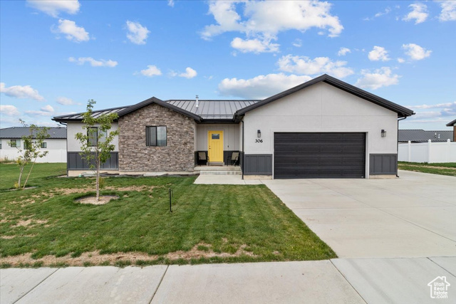 Property Photo: 306 W 450 S UT 84627