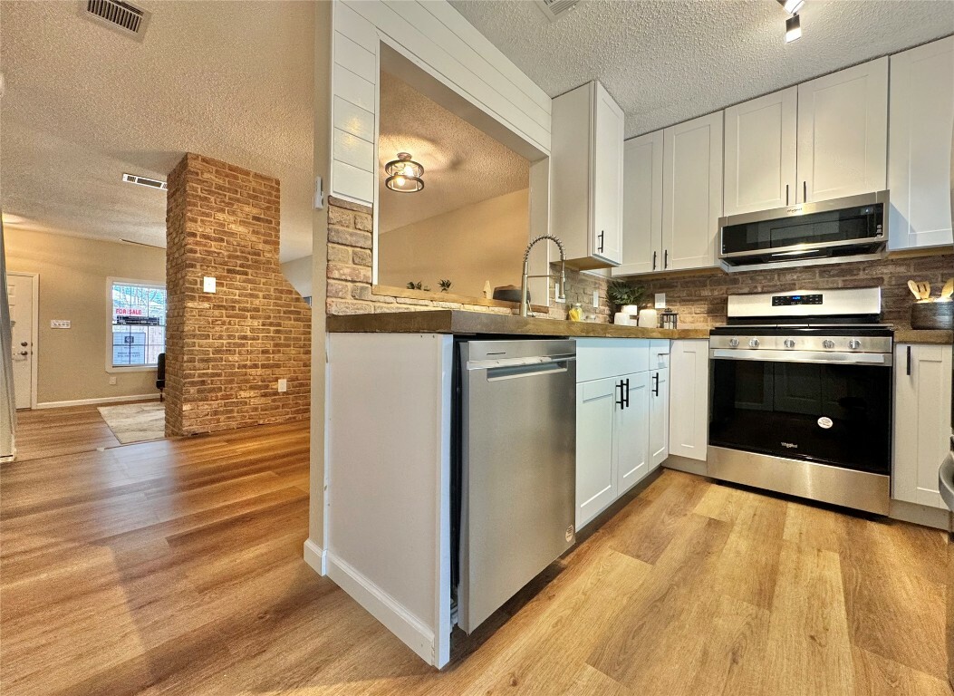 Property Photo: 1411 Gracy Farms Lane 130 TX 78758