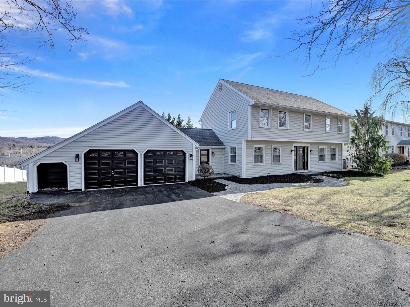 35 Estates Drive  Reading PA 19606 photo