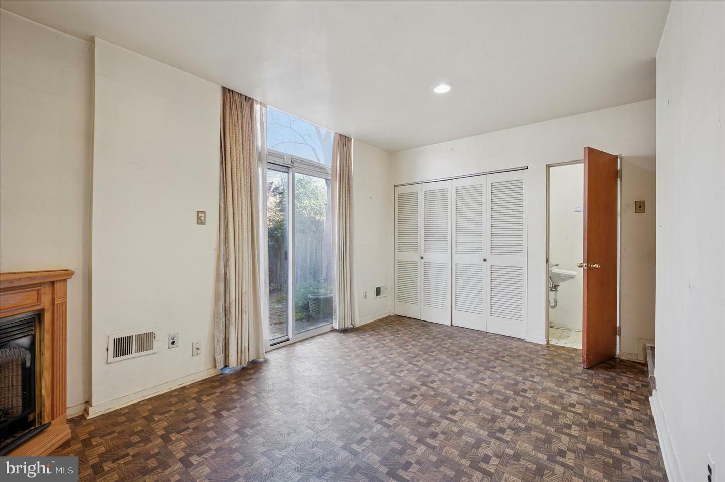 Property Photo: 11 University Mews PA 19104