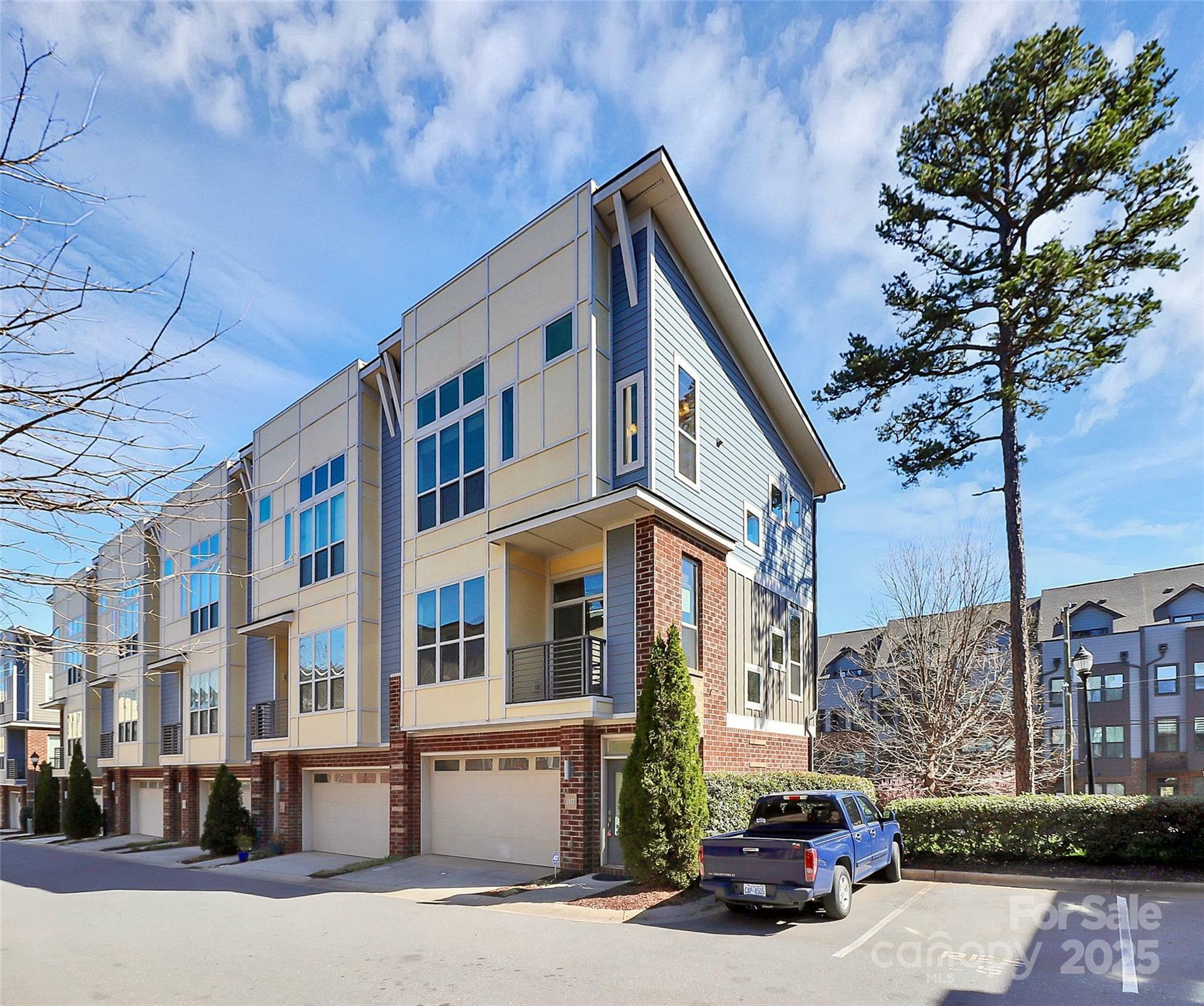 1037 Pierre Drive  Charlotte NC 28205 photo