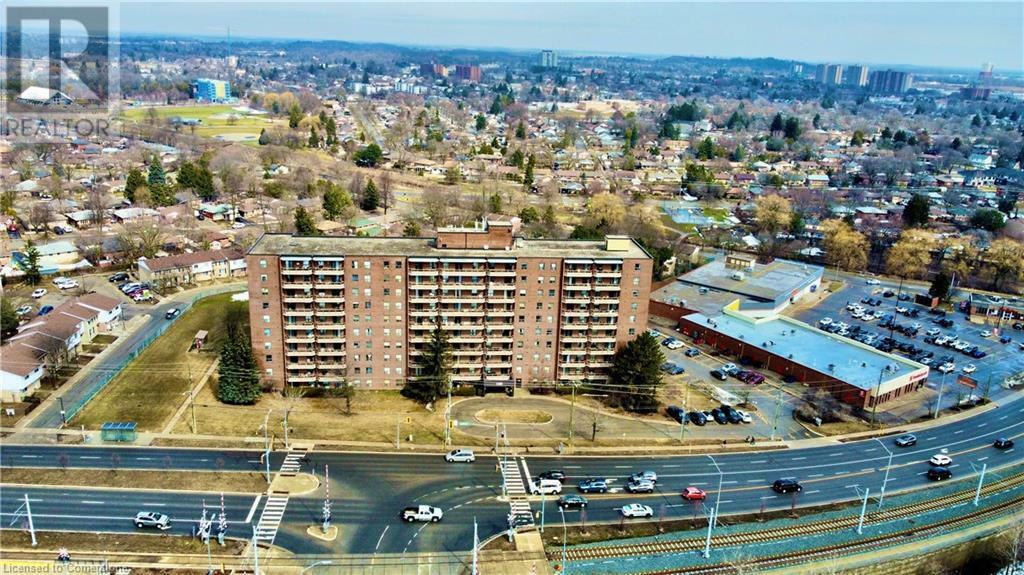 Property Photo: 1100 Courtland Avenue East 705 ON N2C 2H9