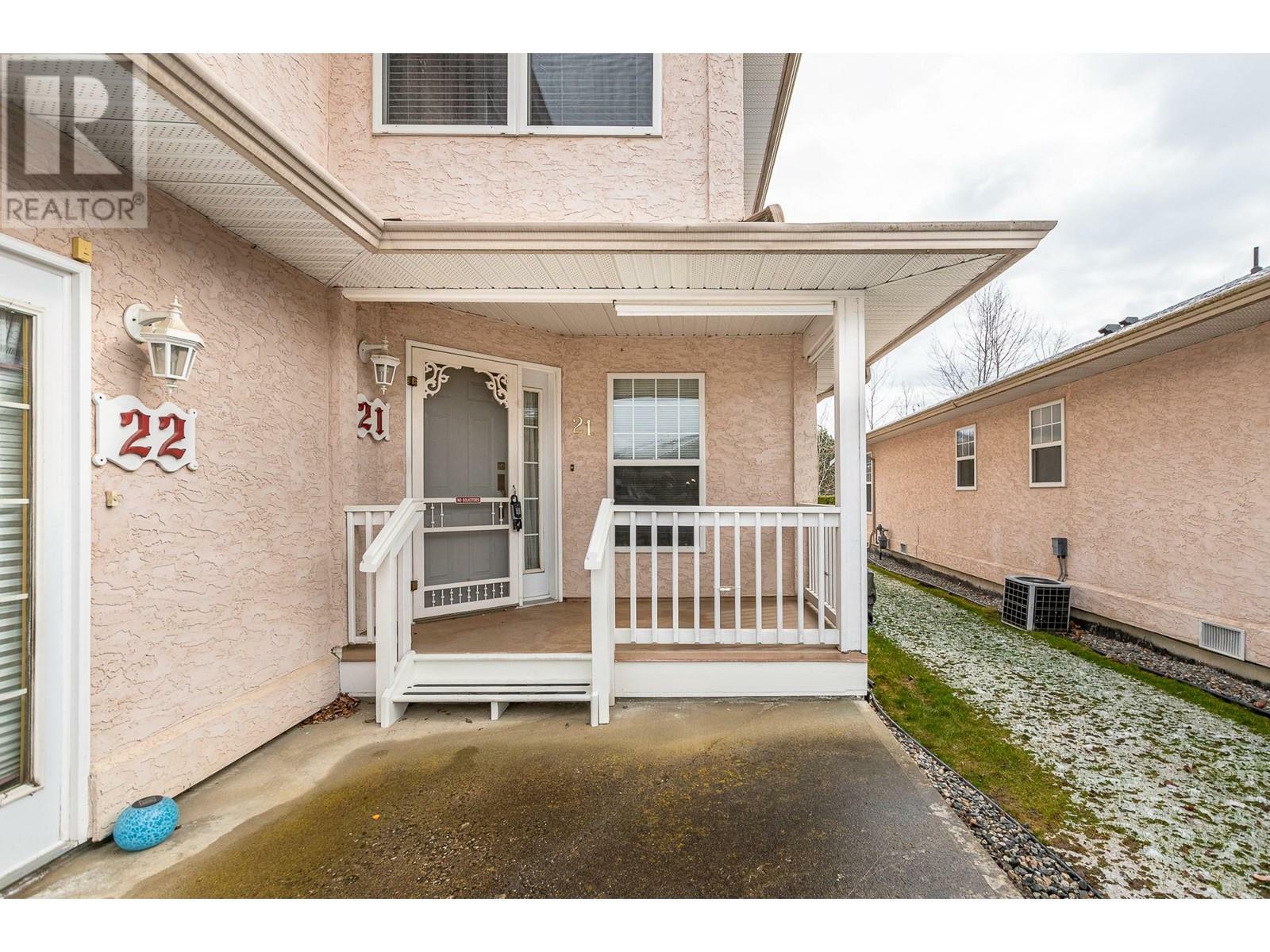 Photo de la propriété: 303 Regent Avenue 21 BC V0E 1V2