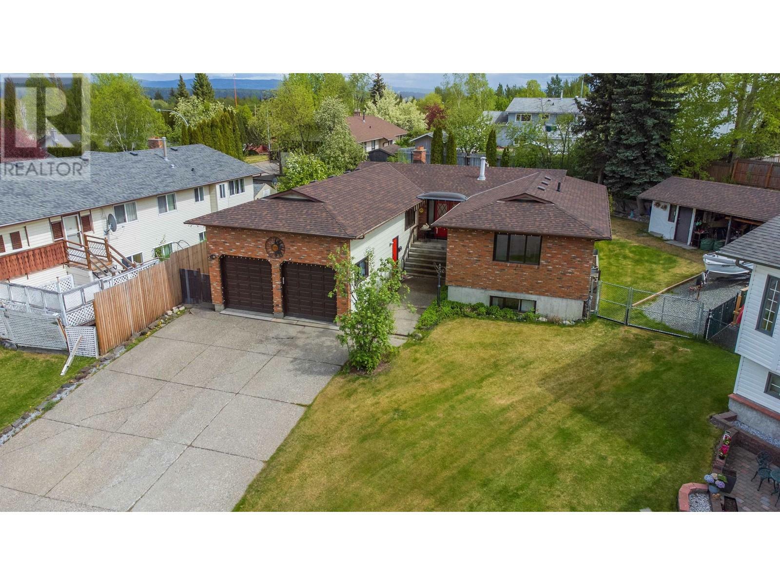 Property Photo:  2881 Calhoun Place  BC V2N 5J5 