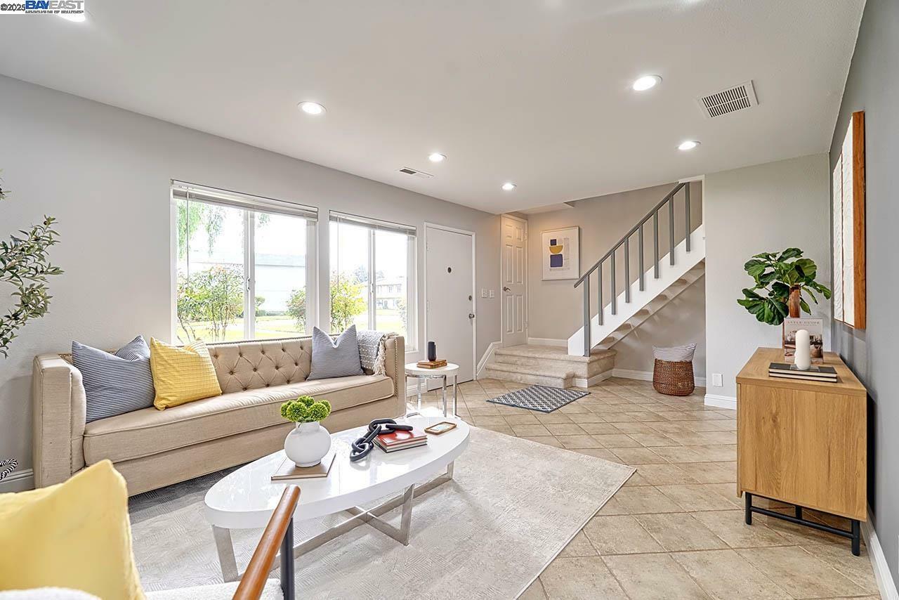Property Photo: 34527 Nantucket Cmn CA 94555