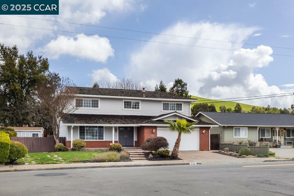 Property Photo: 762 Citrus Ave CA 94518