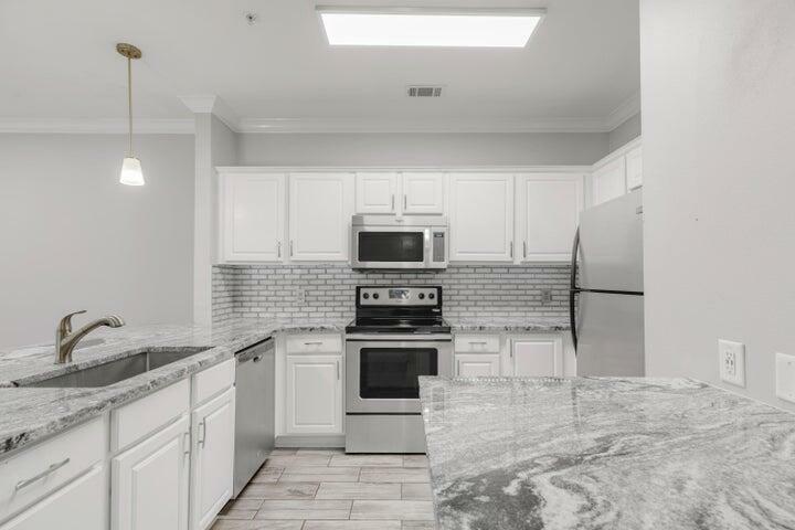 Property Photo: 159 SE Brooks Street Unit 207 FL 32548