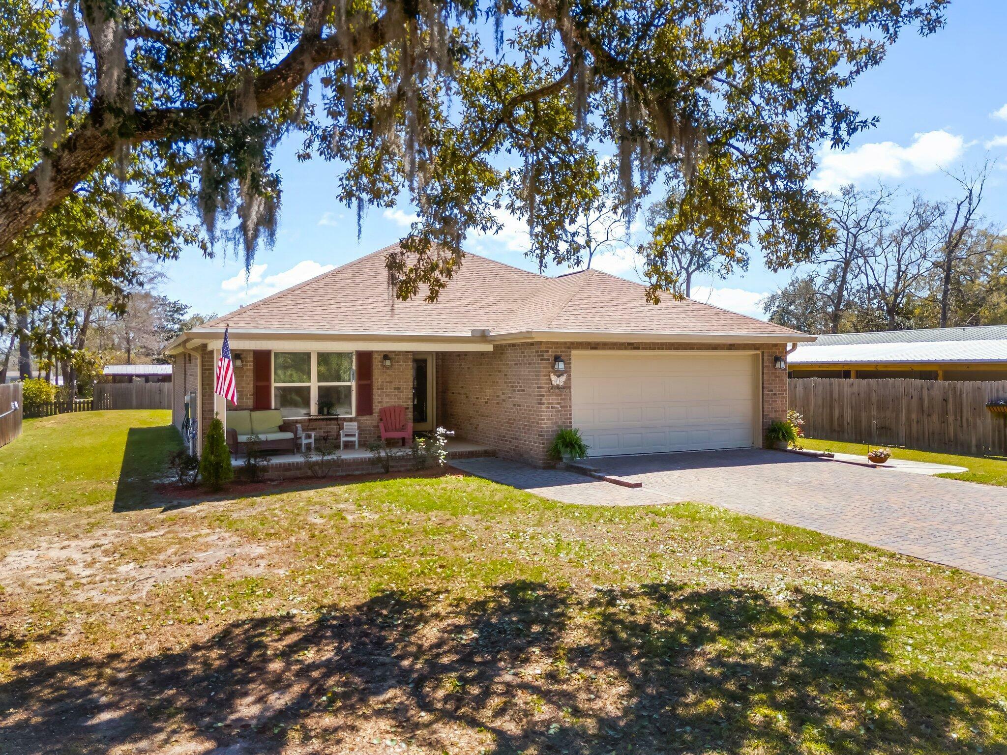 Property Photo:  340 Palmetto Avenue  FL 32439 