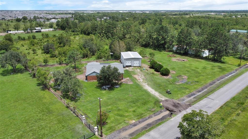 Property Photo: 2325 County Road 758 TX 77583