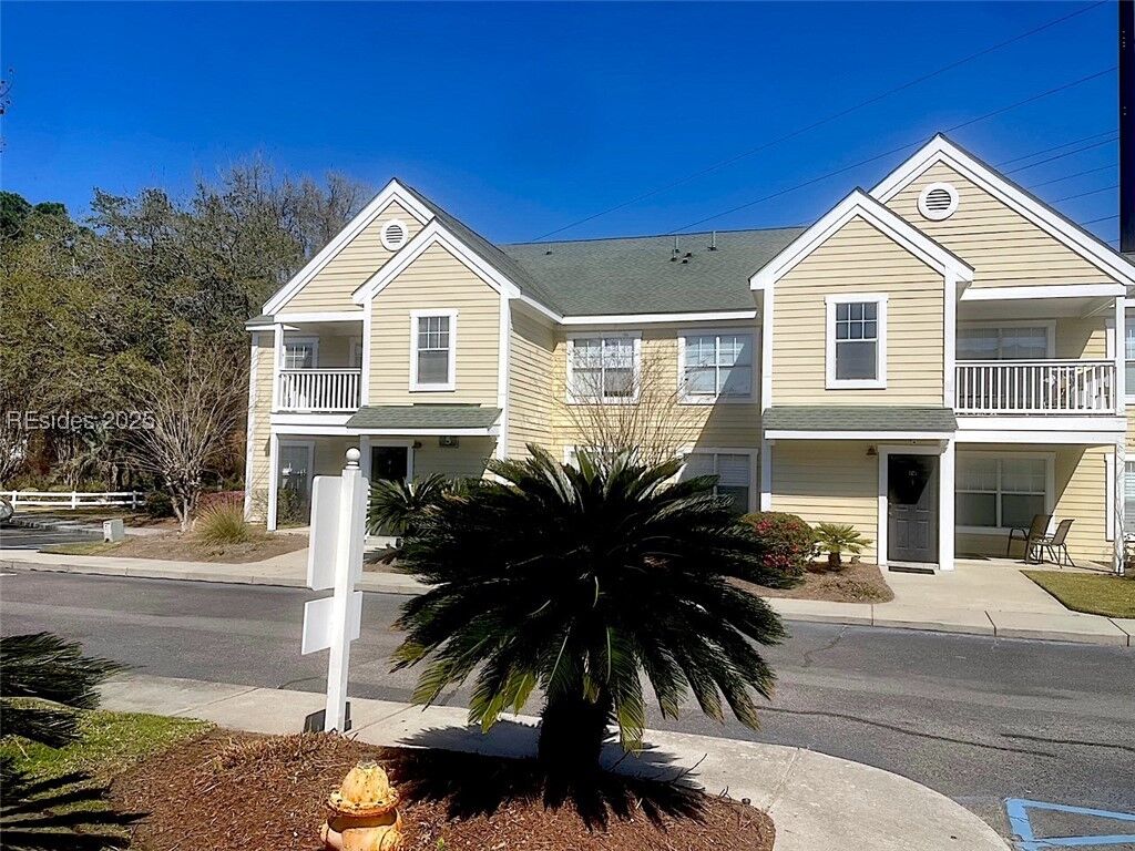 Property Photo:  5 Old South Court 5F  SC 29910 