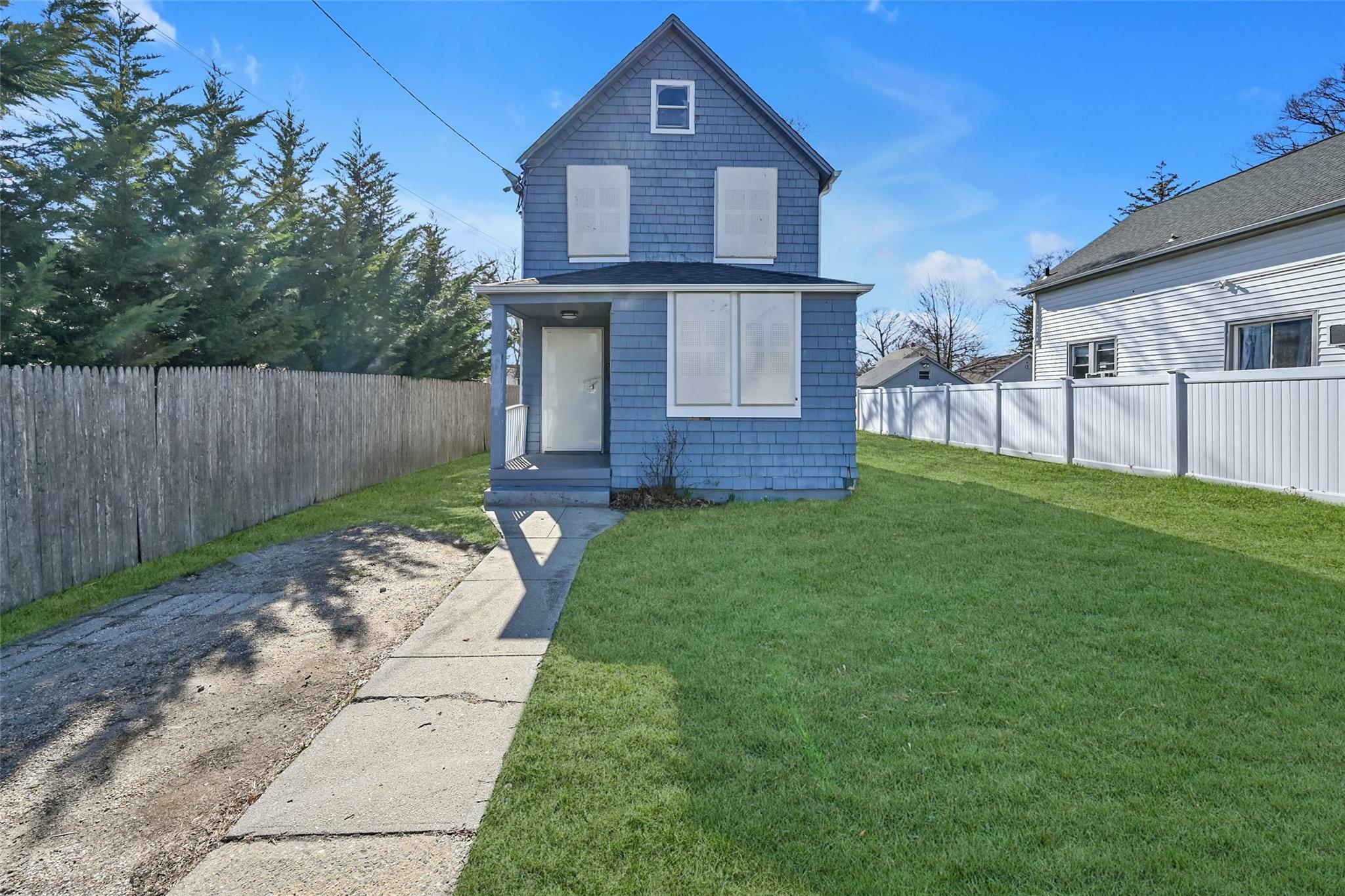 95 Park Avenue  Roosevelt NY 11575 photo