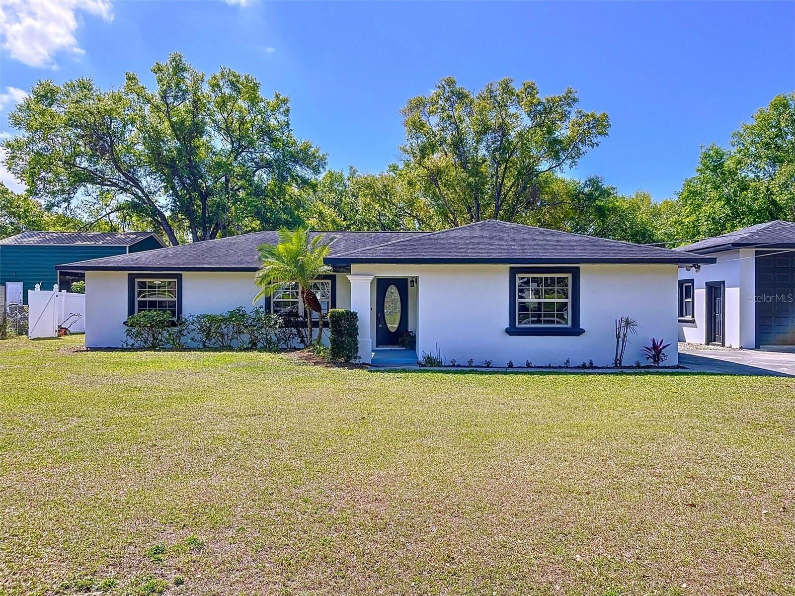 Property Photo:  2821 Grapefruit Drive  FL 33823 