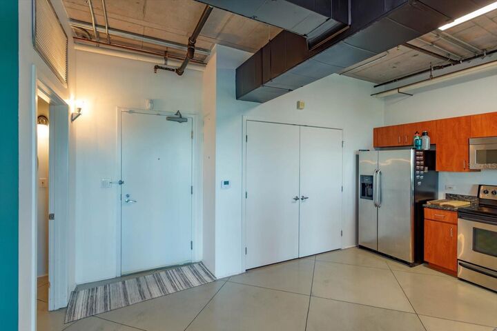 Property Photo: 10 N Summerlin Avenue 55 FL 32801