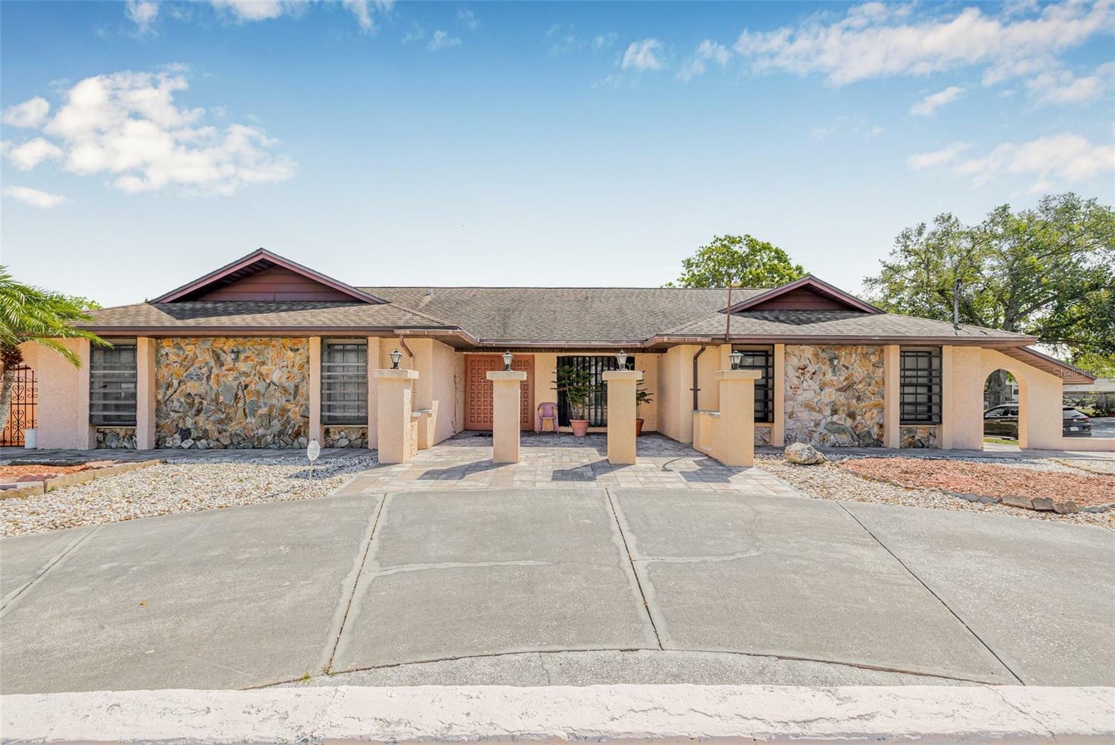 Property Photo: 4701 Kelly Road FL 33615