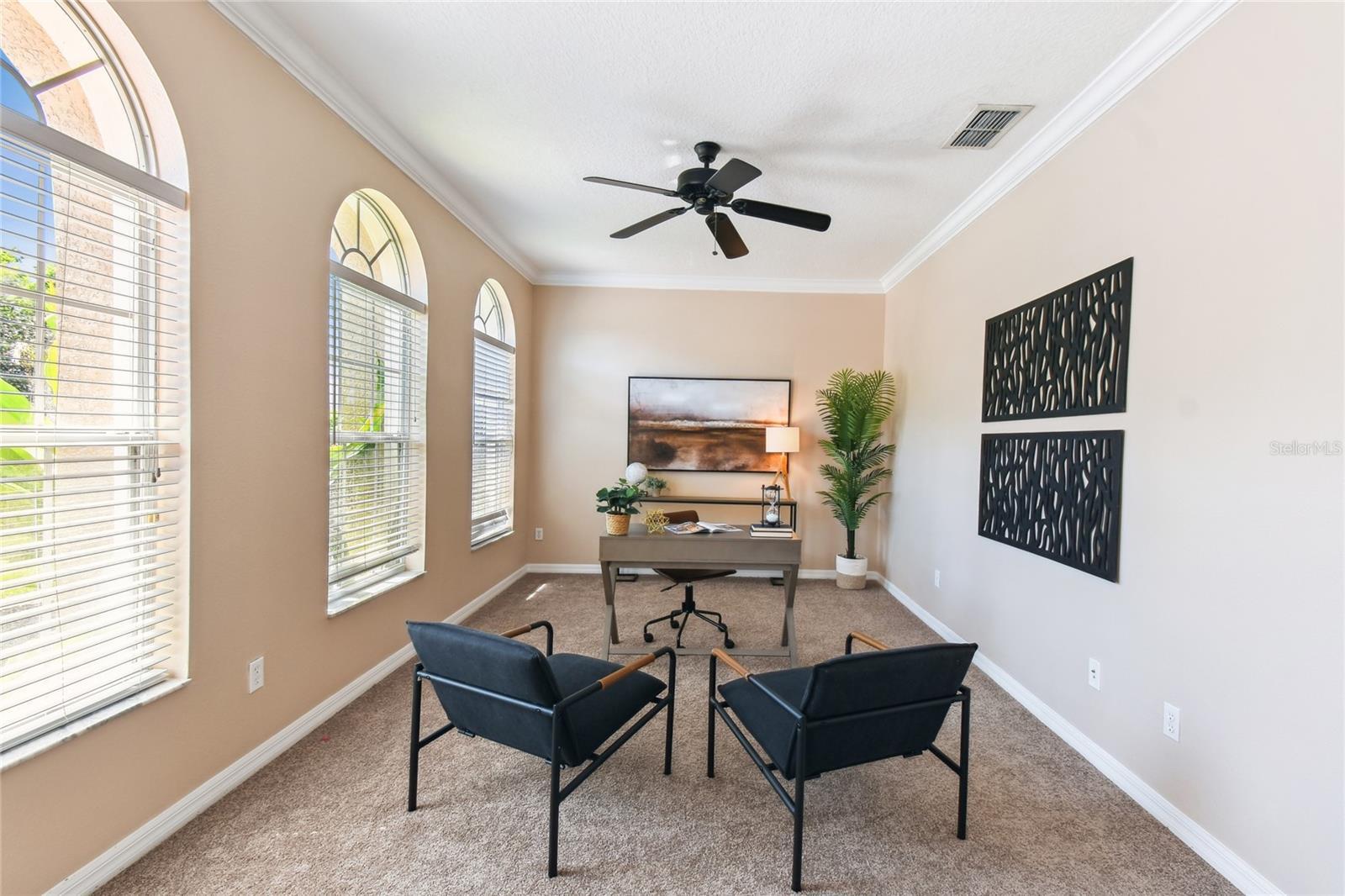 Property Photo: 2480 Northumbria Drive FL 32771