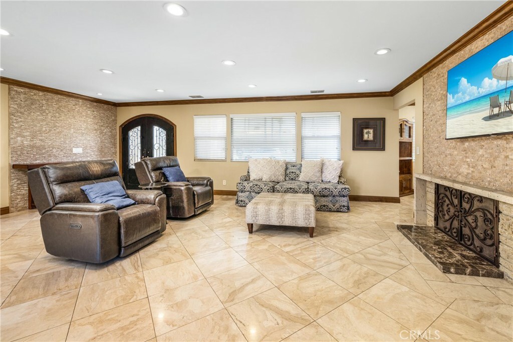 Property Photo: 401 Holmwood Drive CA 92663
