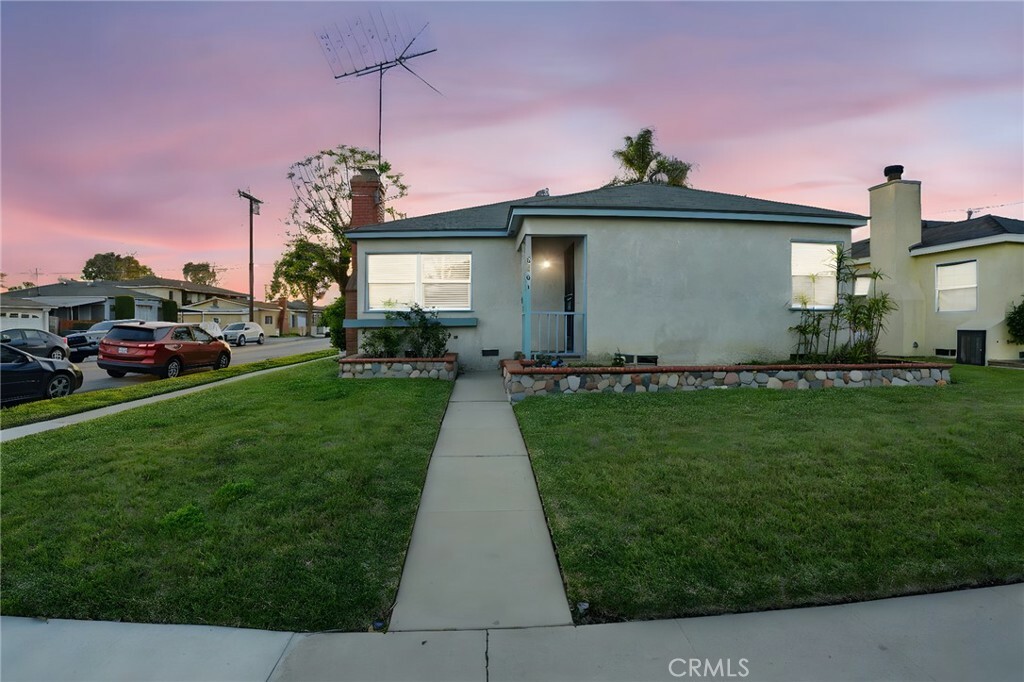 Property Photo: 6101 Olive Avenue CA 90805