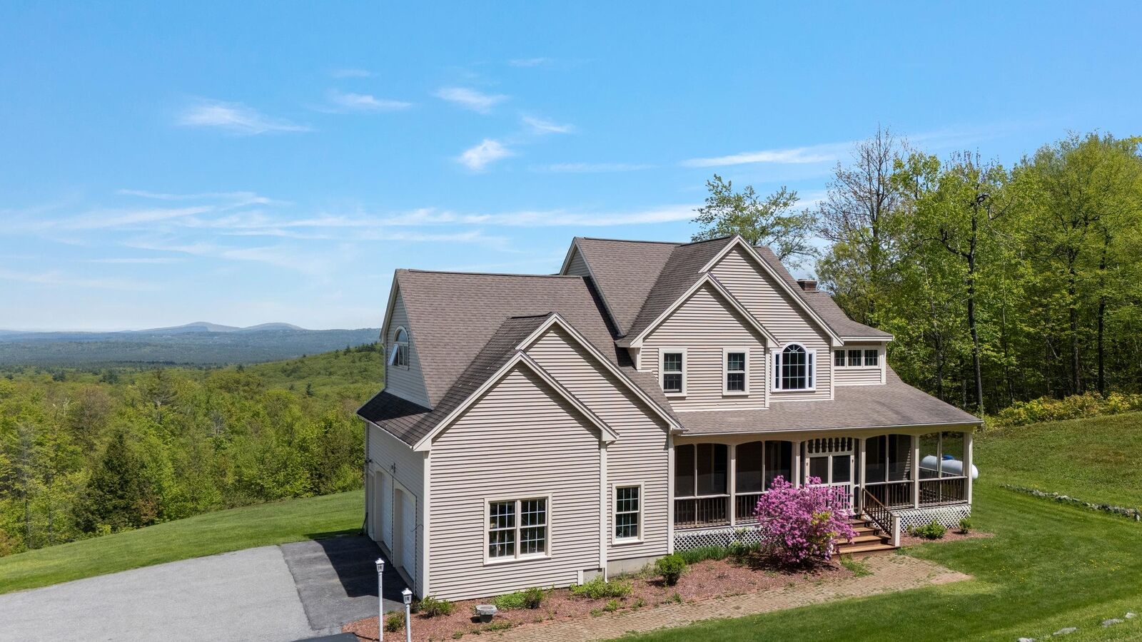 Property Photo: 496 Mountain Road NH 03082