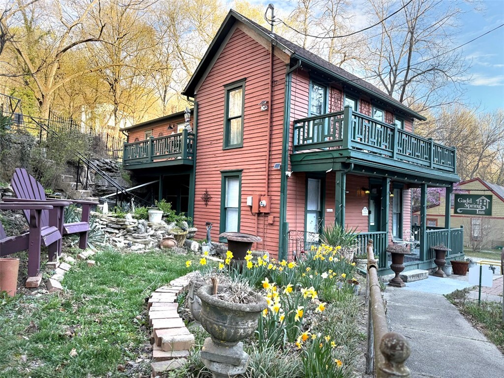Property Photo: 104 N Main Street AR 72632