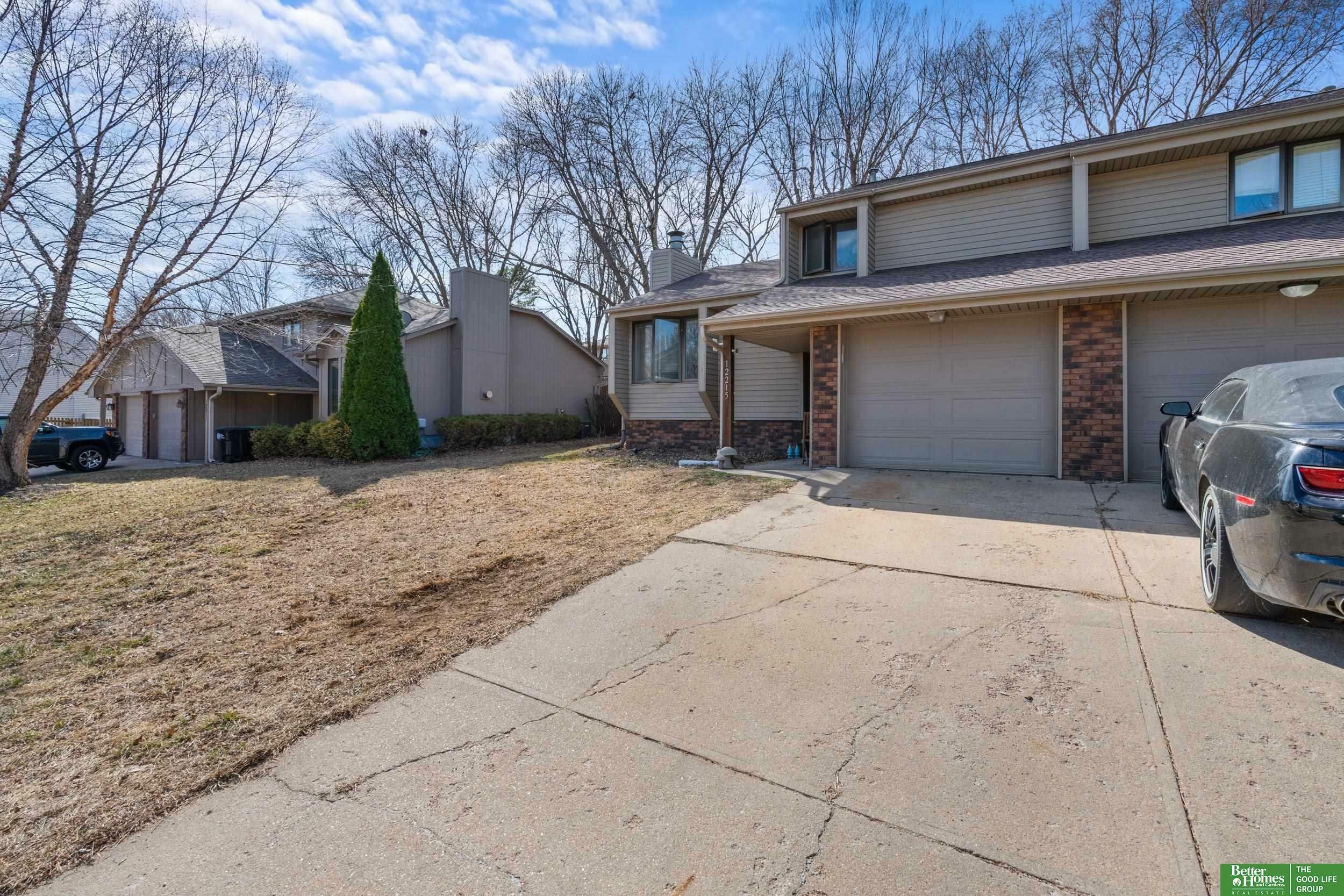 Property Photo: 12215 Franklin Circle NE 68154