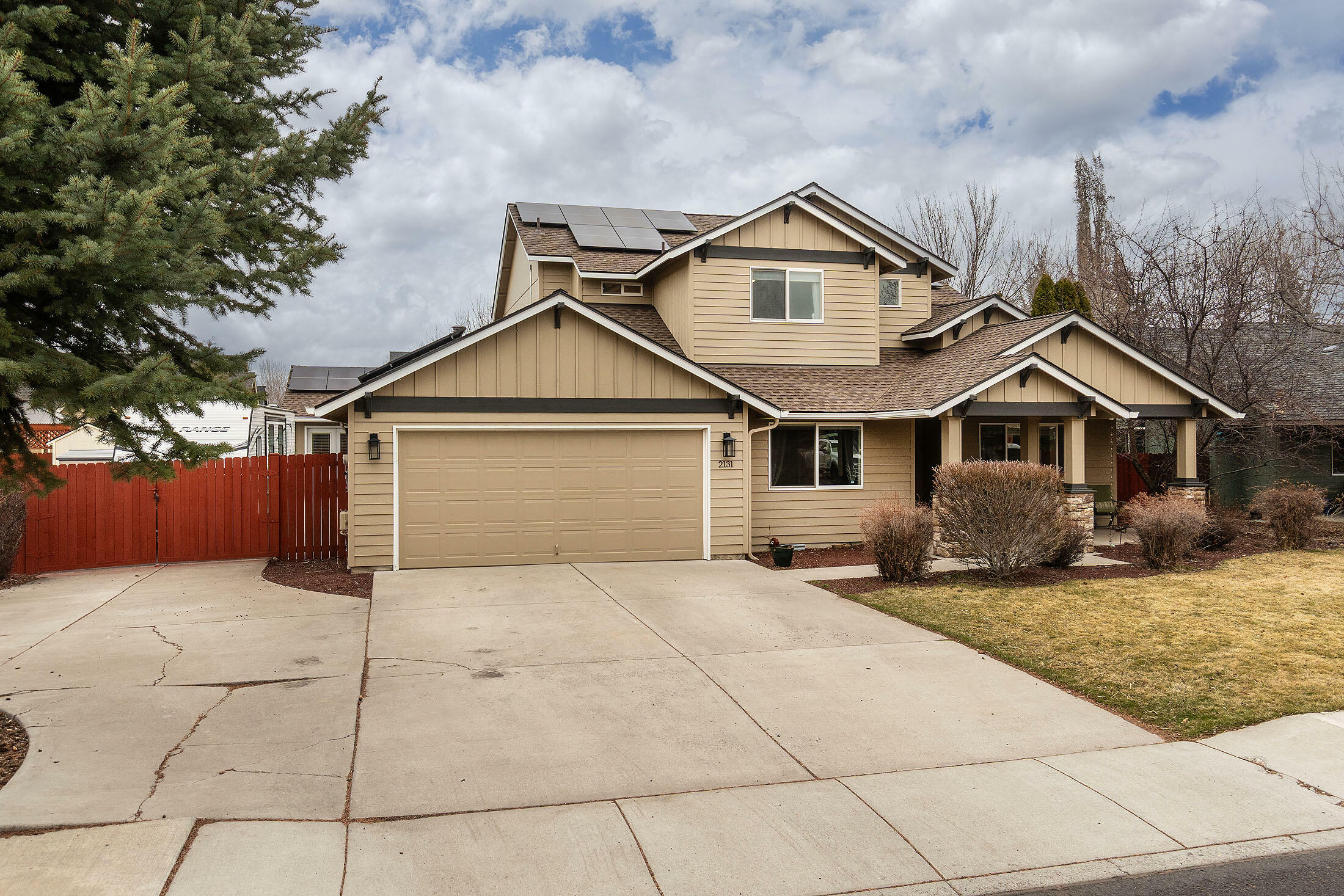 Property Photo:  2131 NW Poplar Avenue  OR 97756 