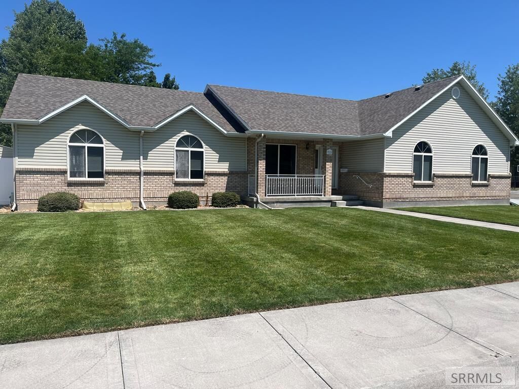 Property Photo: 915 Limestone Drive ID 83404