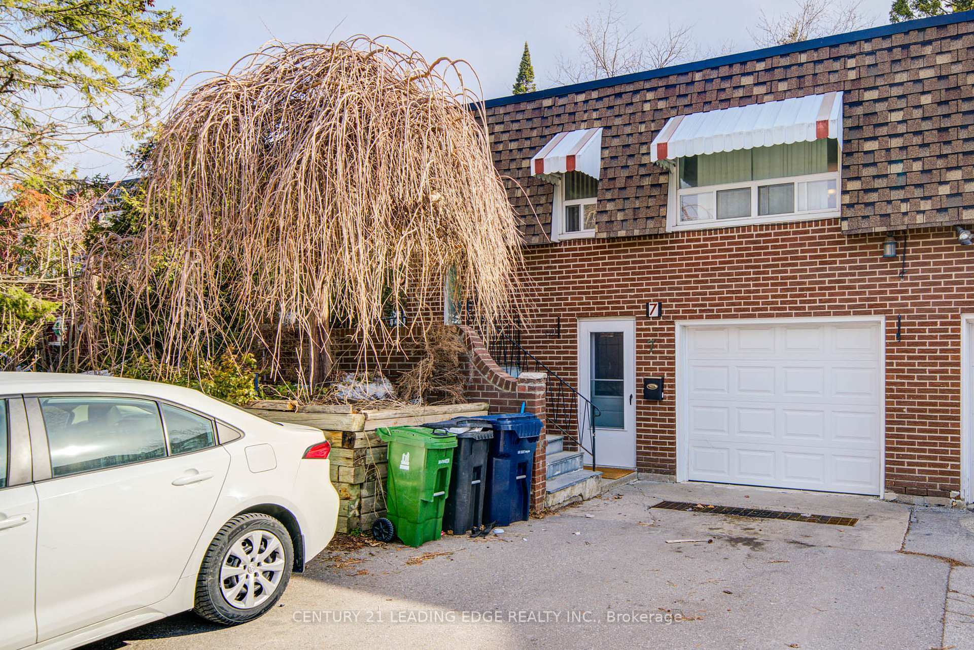 Photo de la propriété: 7 Lebos Road ON M2H 2L8