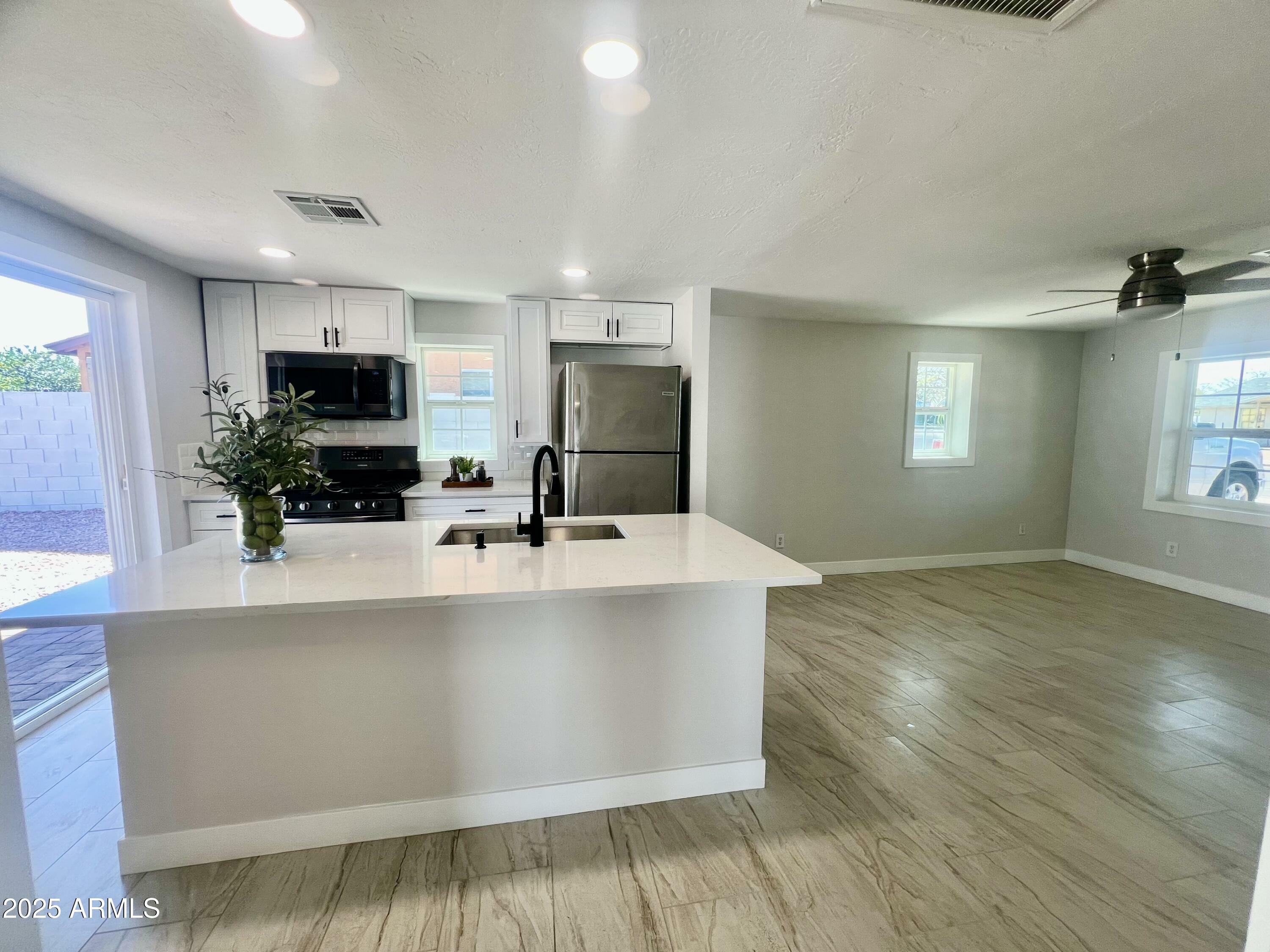 Property Photo: 473 S Delaware Street AZ 85225